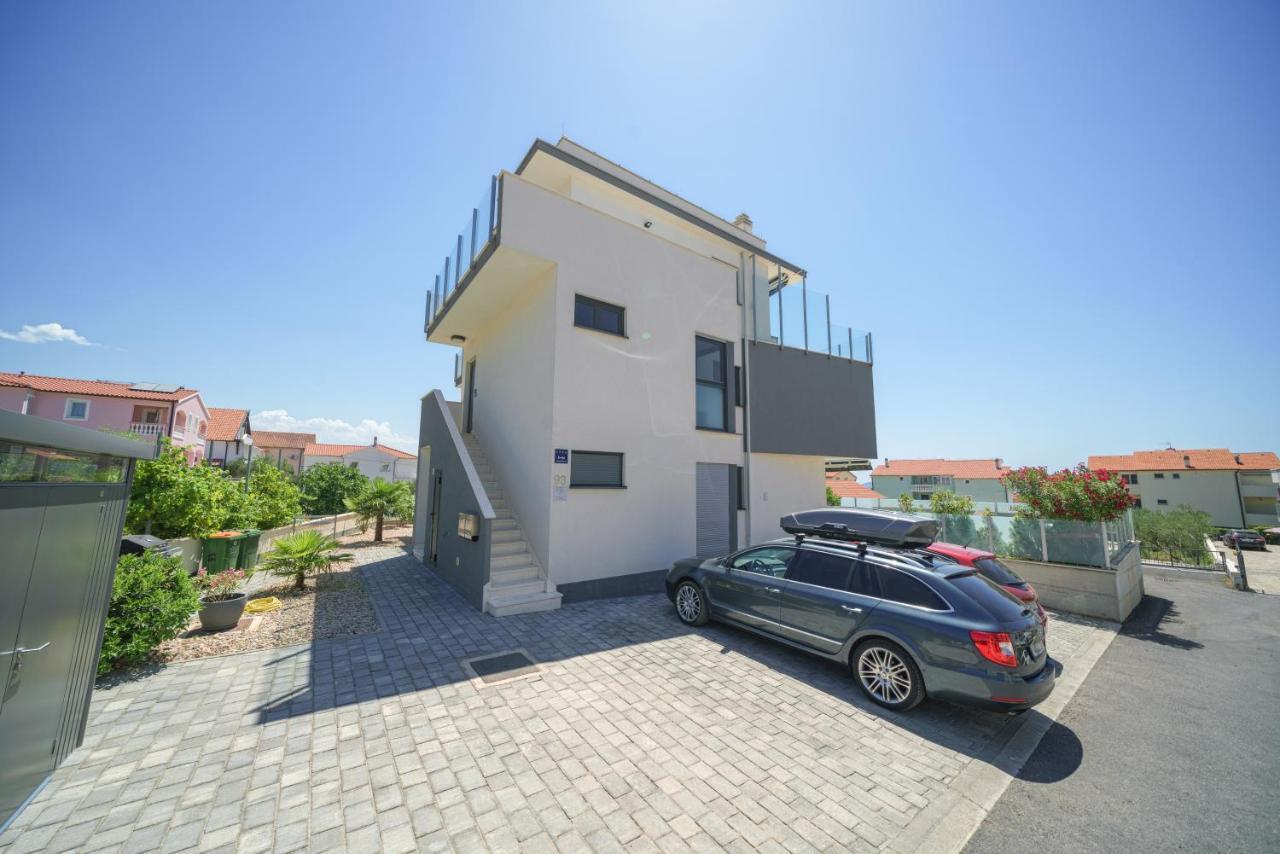 Villa Karen Vodice Grgurev Ante Kukure 93 מראה חיצוני תמונה