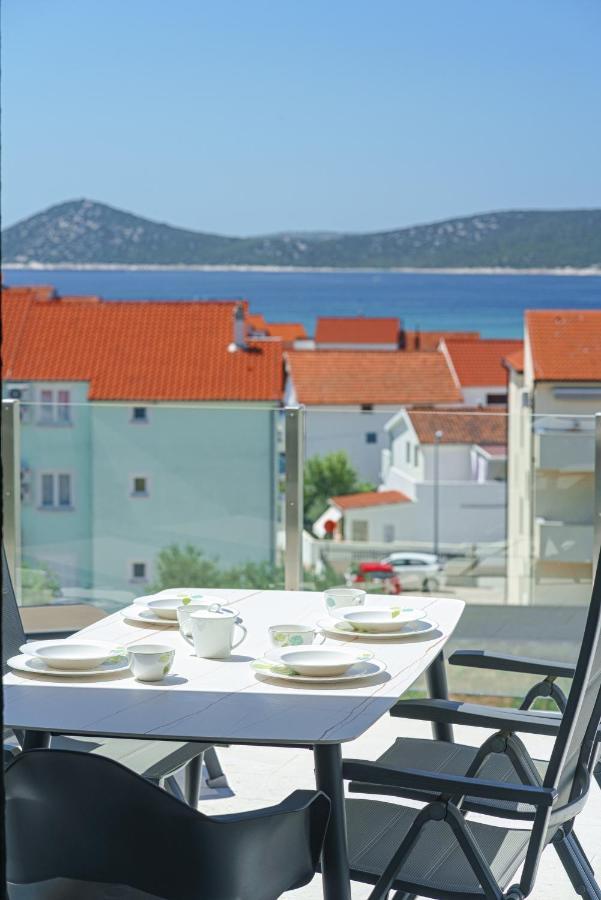 Villa Karen Vodice Grgurev Ante Kukure 93 מראה חיצוני תמונה