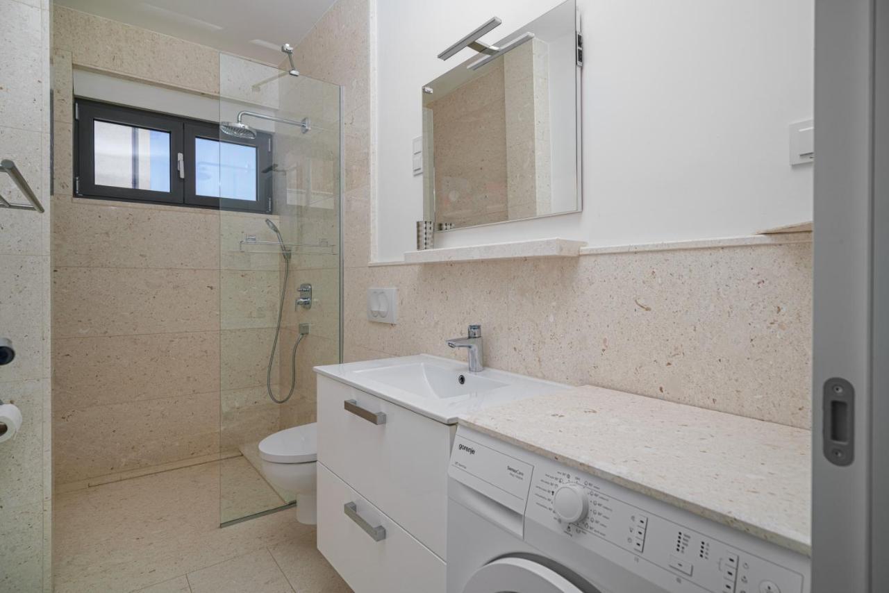 Villa Karen Vodice Grgurev Ante Kukure 93 מראה חיצוני תמונה